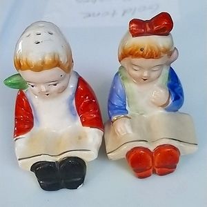 VTG Occupied Japan Salt & Pepper Shakers